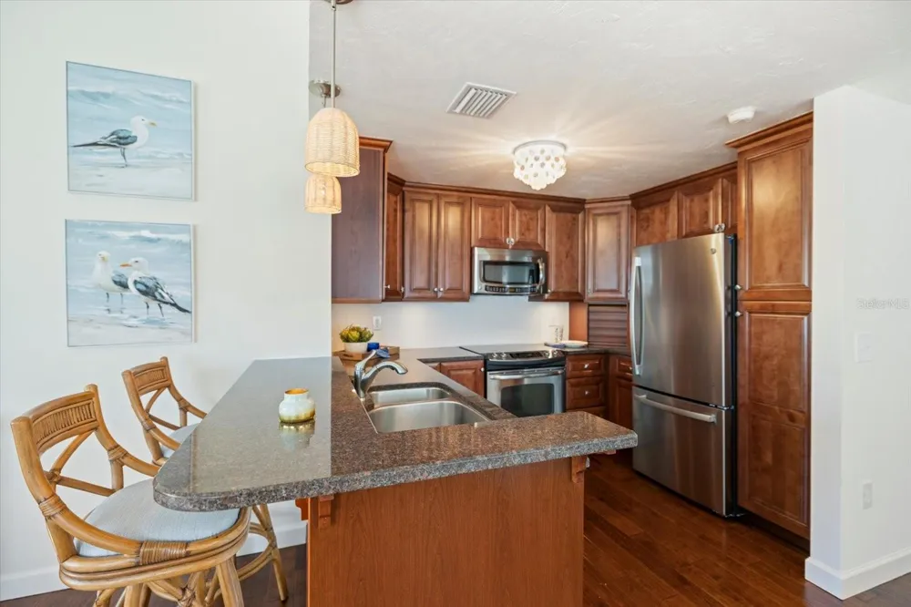 109 BAYSHORE ROAD #10 Nokomis, FL 34275