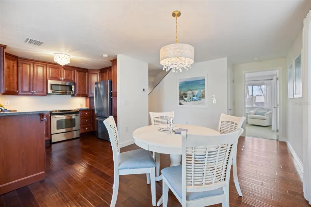 109 BAYSHORE ROAD #10 Nokomis, FL 34275