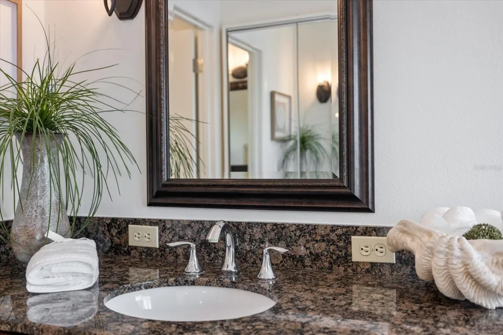 109 BAYSHORE ROAD #10 Nokomis, FL 34275