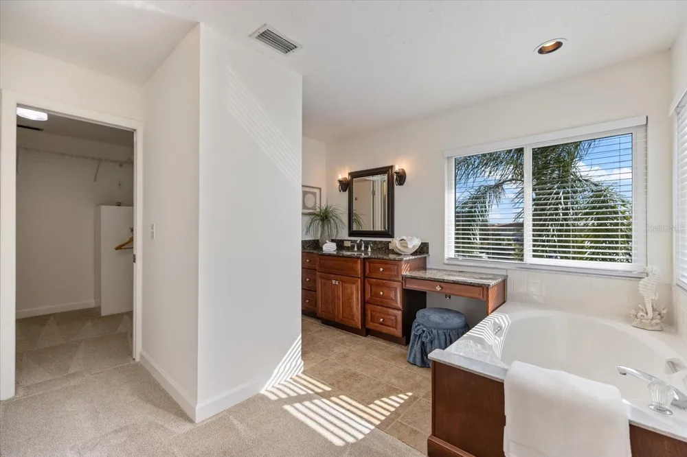 109 BAYSHORE ROAD #10 Nokomis, FL 34275