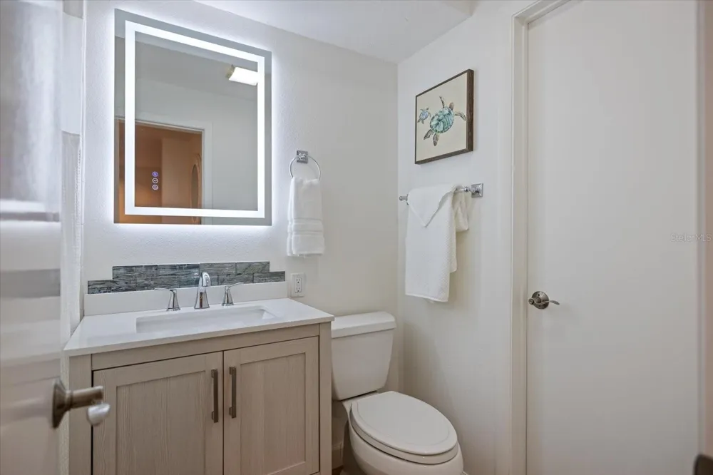 109 BAYSHORE ROAD #10 Nokomis, FL 34275