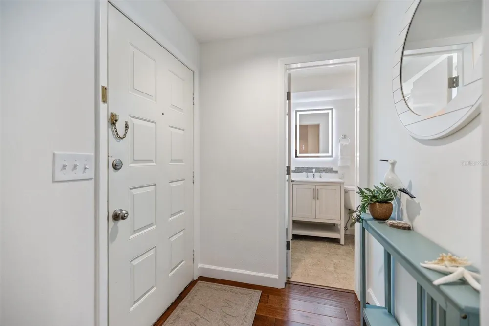 109 BAYSHORE ROAD #10 Nokomis, FL 34275