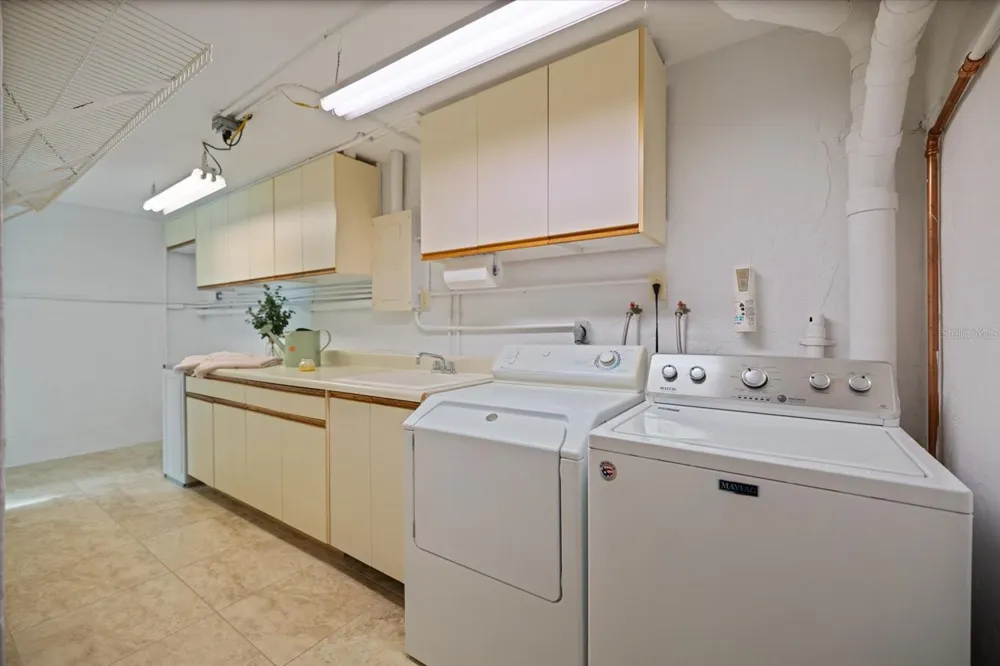 109 BAYSHORE ROAD #10 Nokomis, FL 34275