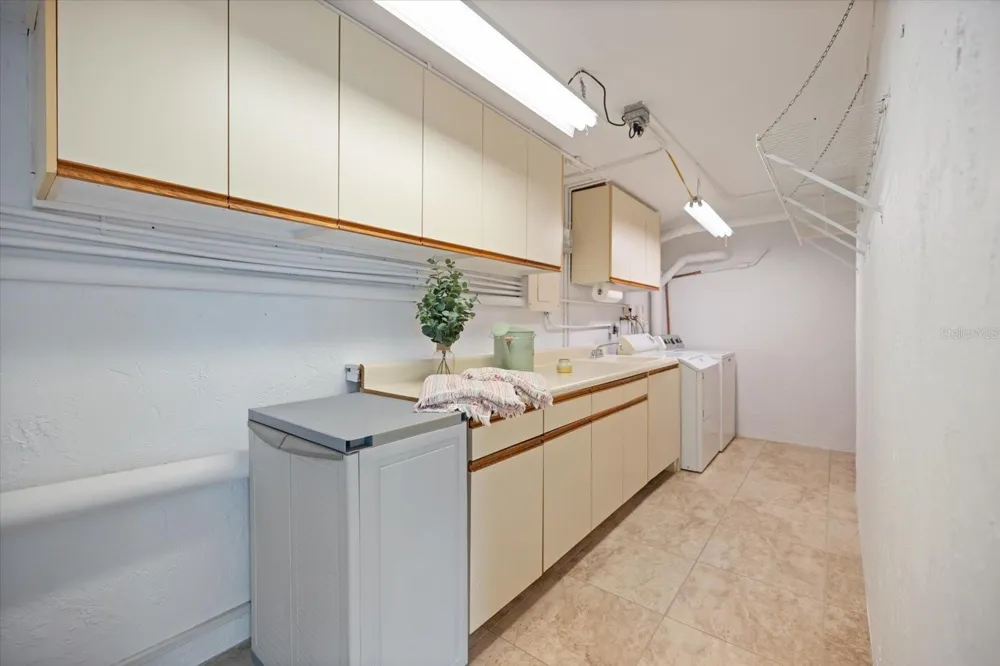109 BAYSHORE ROAD #10 Nokomis, FL 34275