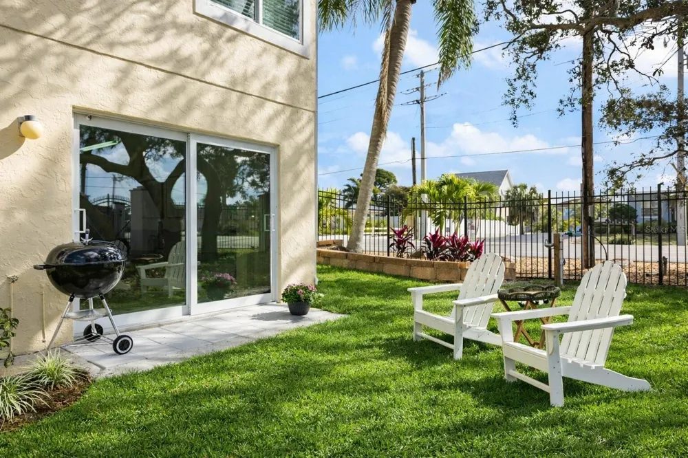 109 BAYSHORE ROAD #10 Nokomis, FL 34275
