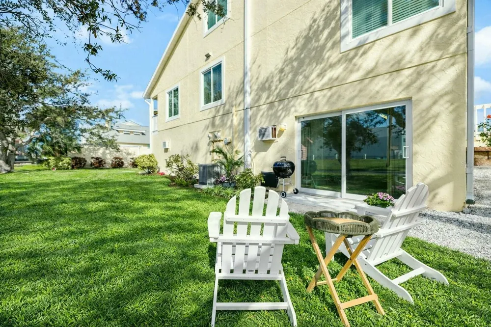 109 BAYSHORE ROAD #10 Nokomis, FL 34275