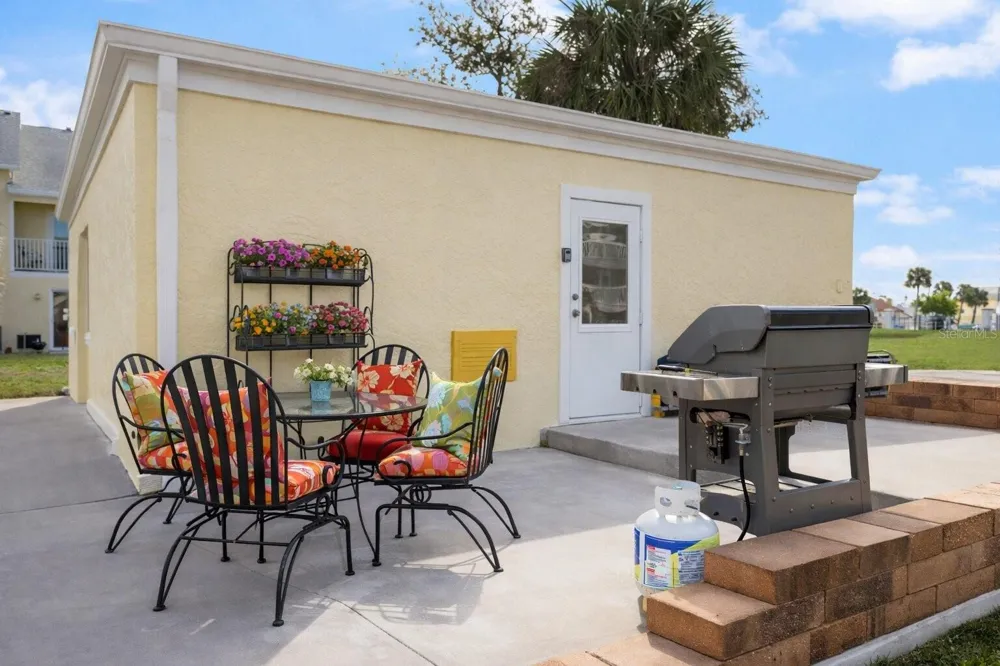 109 BAYSHORE ROAD #10 Nokomis, FL 34275