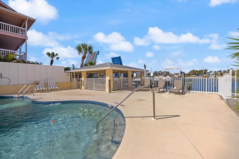 109 BAYSHORE ROAD #10 Nokomis, FL 34275
