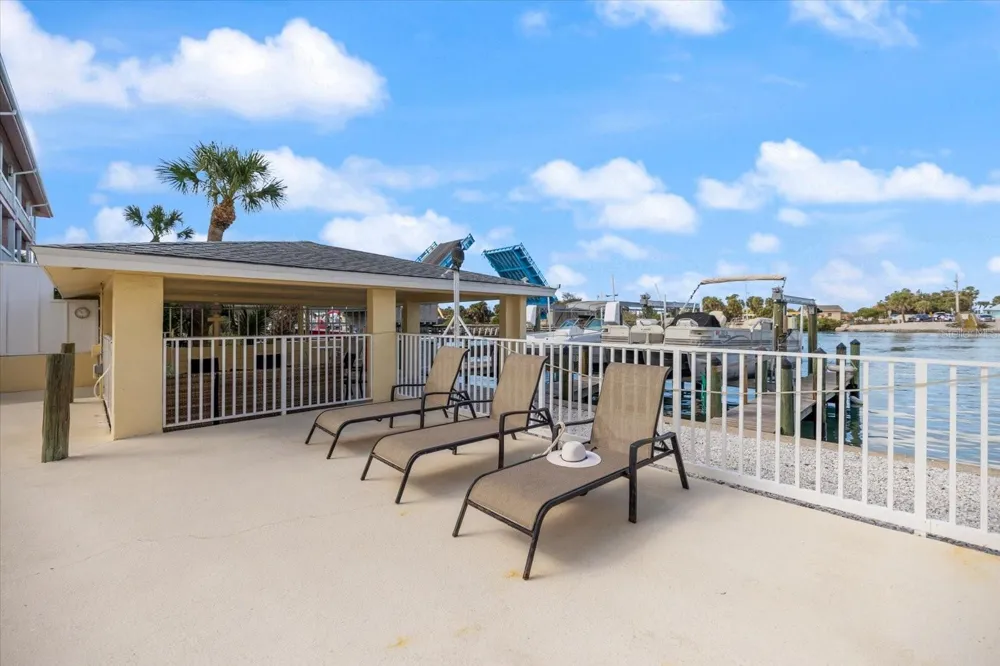 109 BAYSHORE ROAD #10 Nokomis, FL 34275