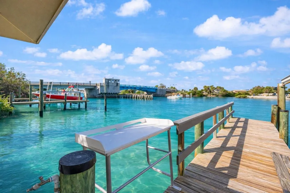 109 BAYSHORE ROAD #10 Nokomis, FL 34275