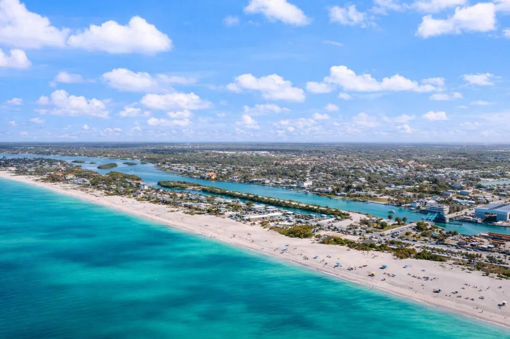 109 BAYSHORE ROAD #10 Nokomis, FL 34275