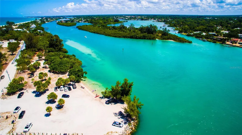 109 BAYSHORE ROAD #10 Nokomis, FL 34275