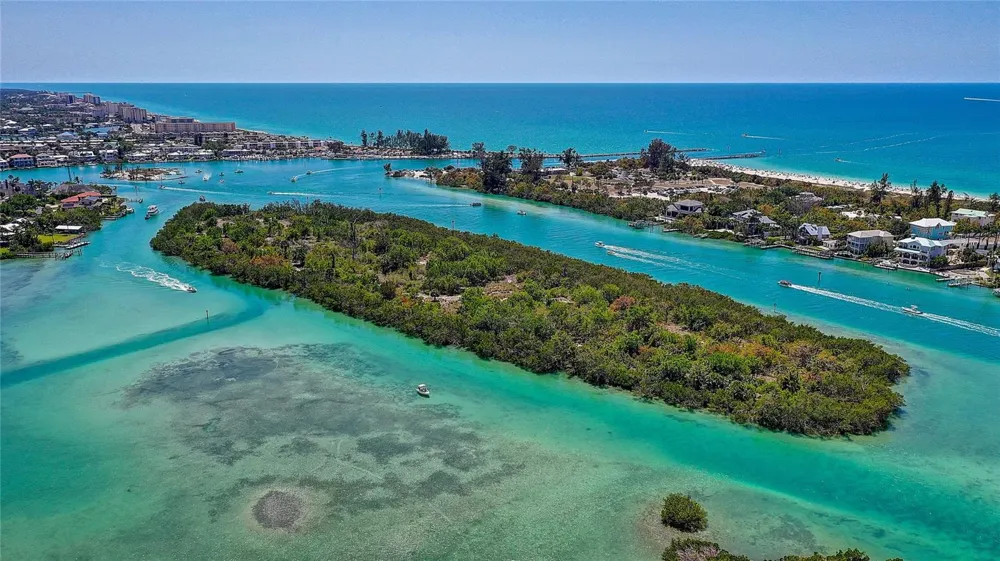 109 BAYSHORE ROAD #10 Nokomis, FL 34275