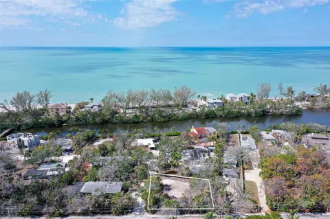8504 HERON LAGOON CIRCLE