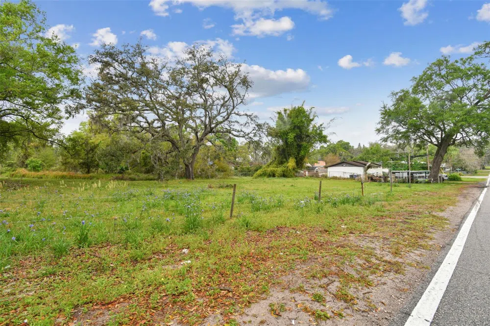S TAYLOR ROAD Seffner, FL 33584