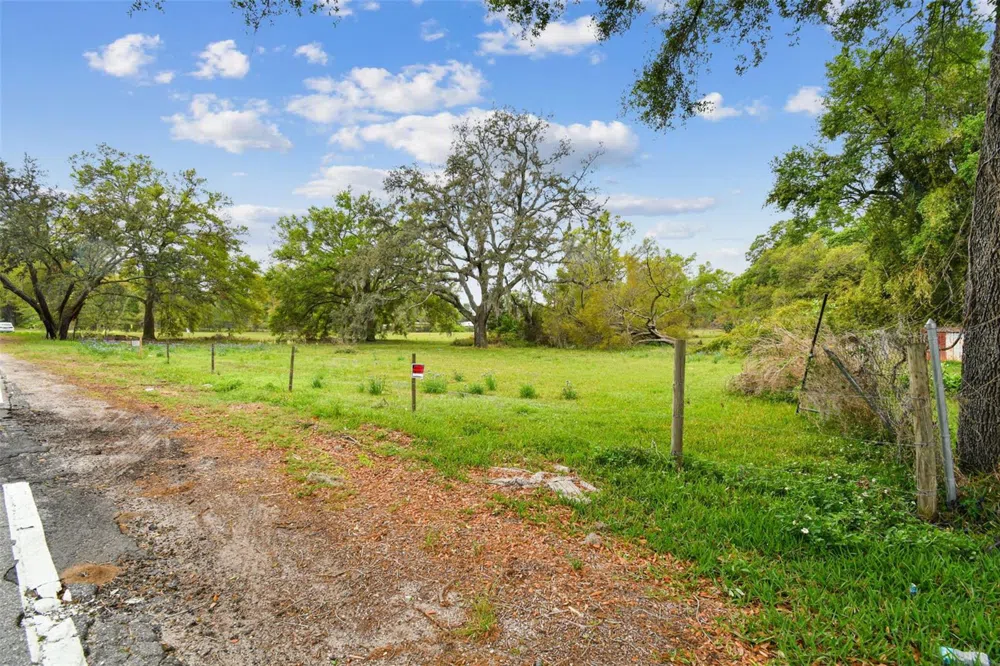 S TAYLOR ROAD Seffner, FL 33584
