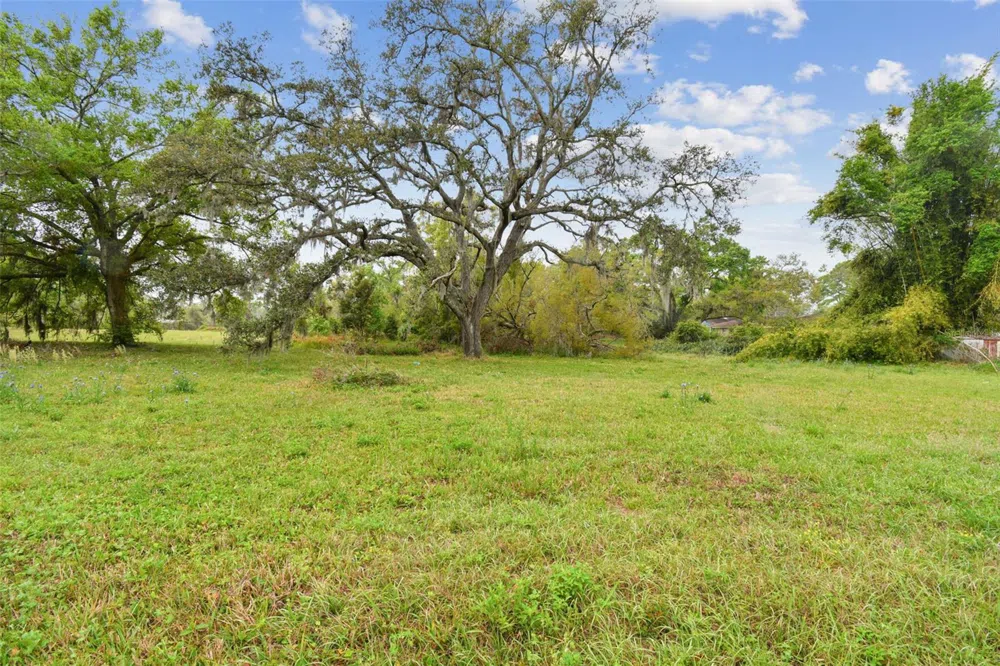 S TAYLOR ROAD Seffner, FL 33584