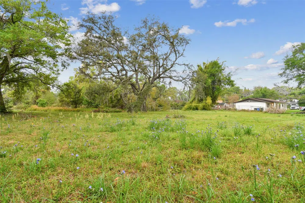 S TAYLOR ROAD Seffner, FL 33584