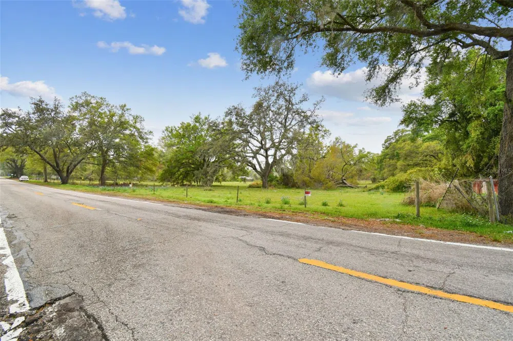 S TAYLOR ROAD Seffner, FL 33584