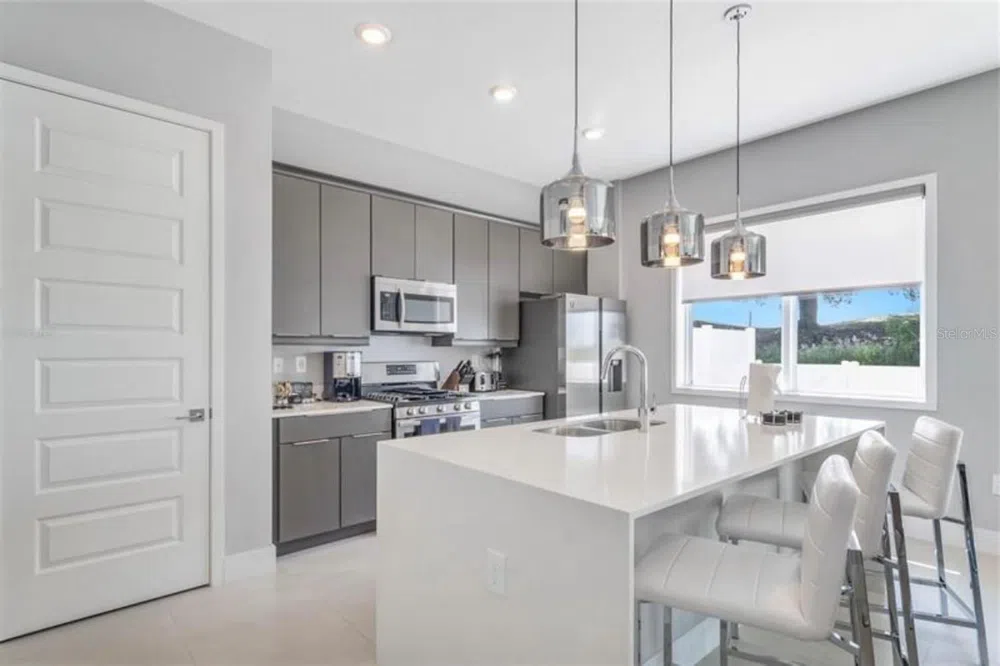7760 SANDY RIDGE DRIVE #108 Reunion, FL 34747