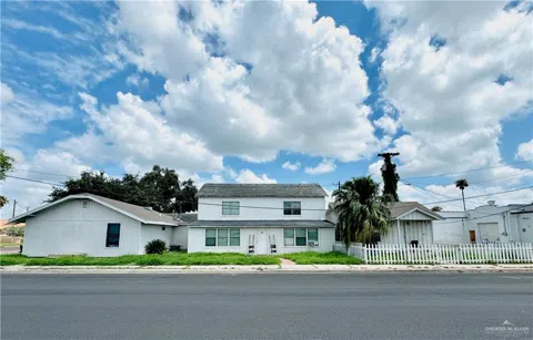 220 W 5th Street