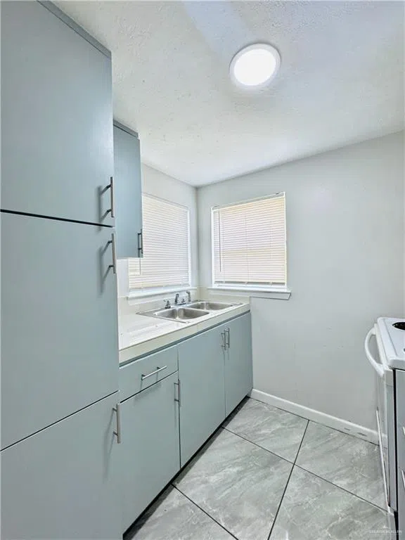 220 W 5th Street Weslaco, TX 78596