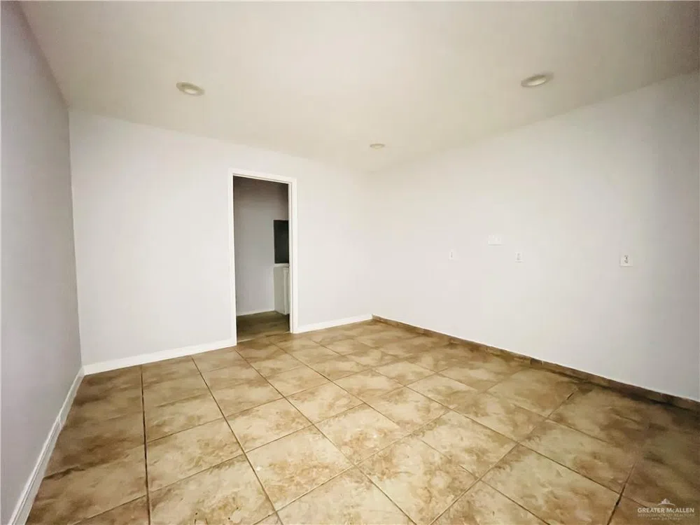 220 W 5th Street Weslaco, TX 78596