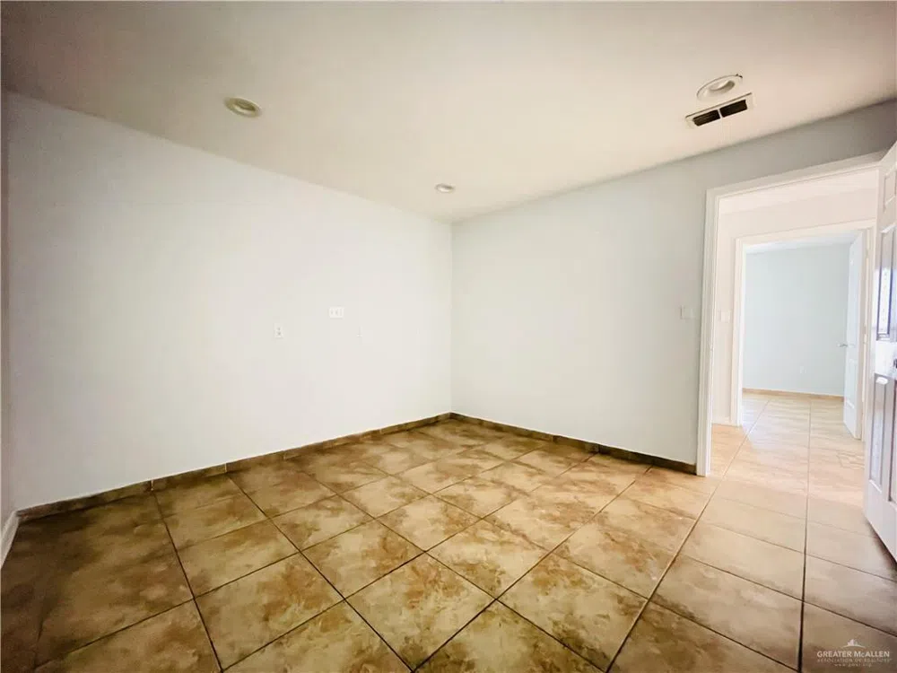 220 W 5th Street Weslaco, TX 78596