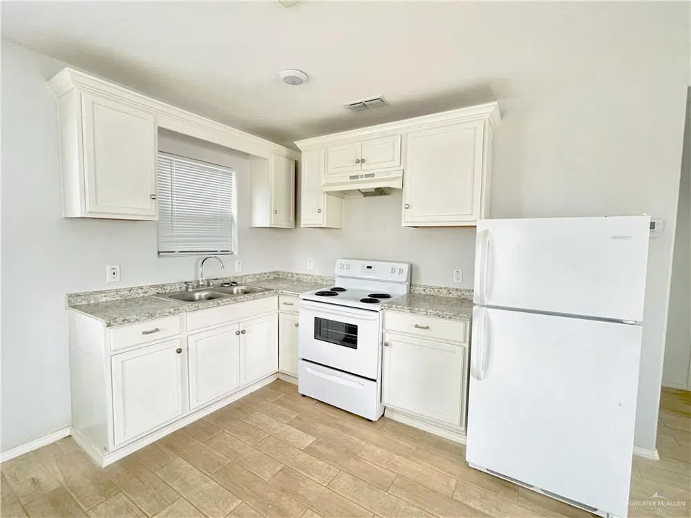 220 W 5th Street Weslaco, TX 78596