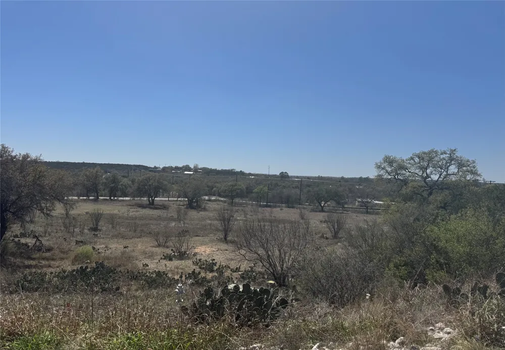 56 War Bonnet Ridge Kingsland, TX 78639
