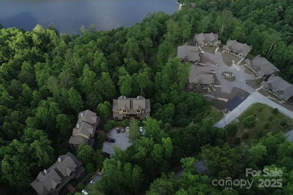 48 Allspice Court Tuckasegee, NC 28783