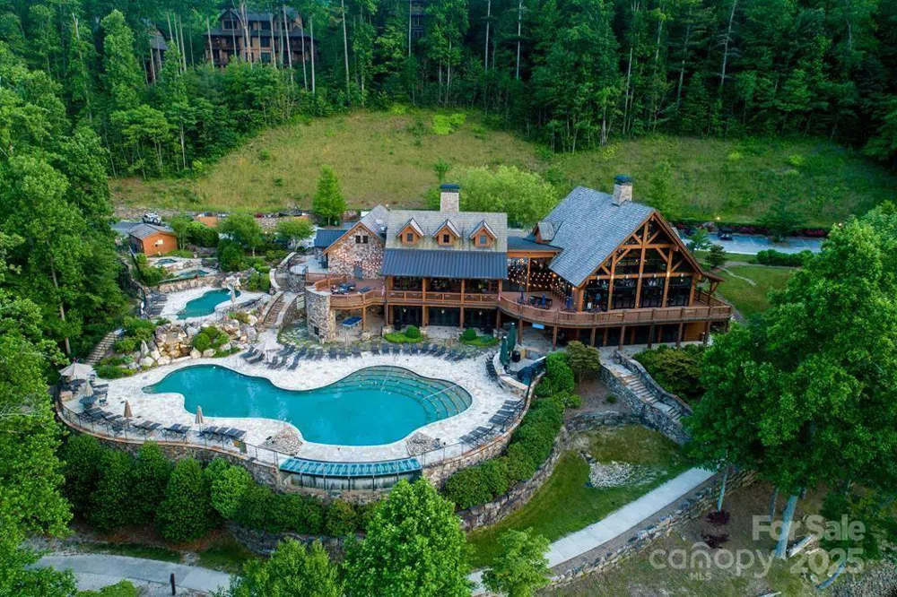 48 Allspice Court Tuckasegee, NC 28783