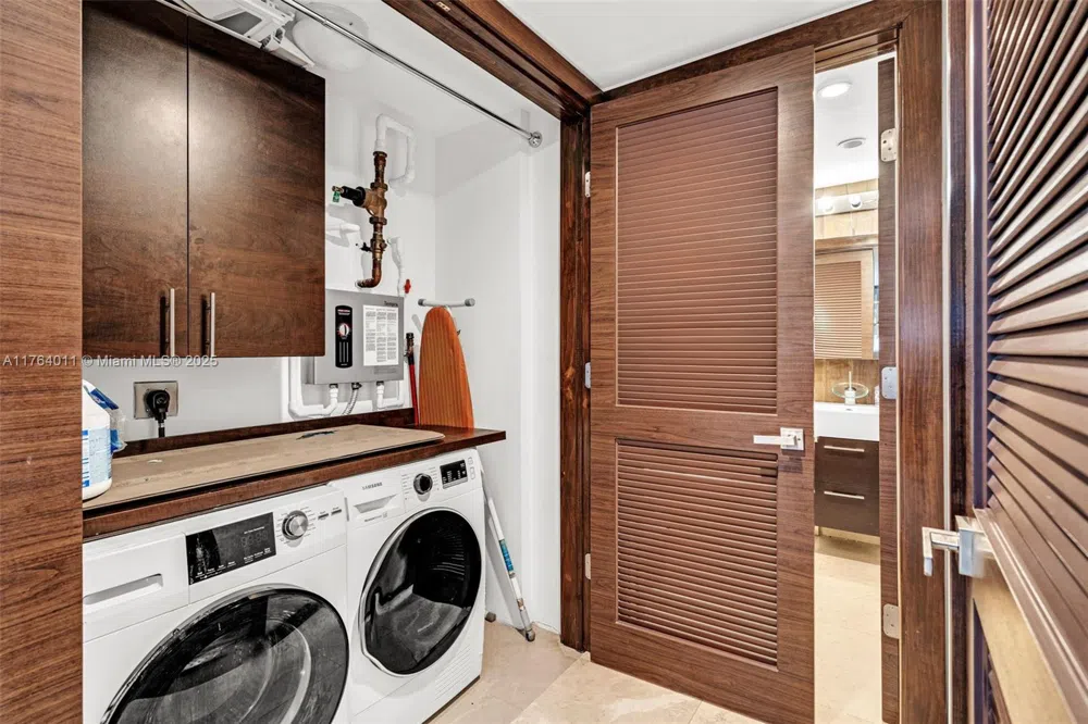 5875 Collins Ave #1704 Miami Beach, FL 33140