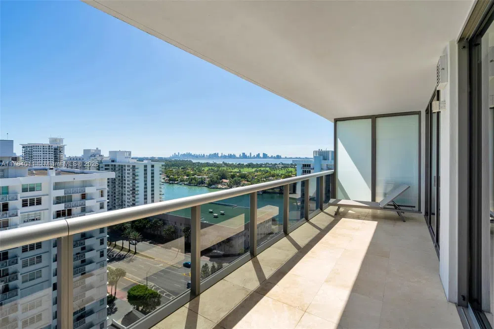 5875 Collins Ave #1704 Miami Beach, FL 33140
