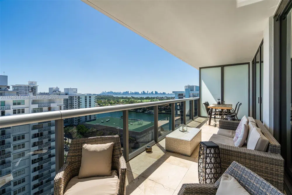 5875 Collins Ave #1704 Miami Beach, FL 33140