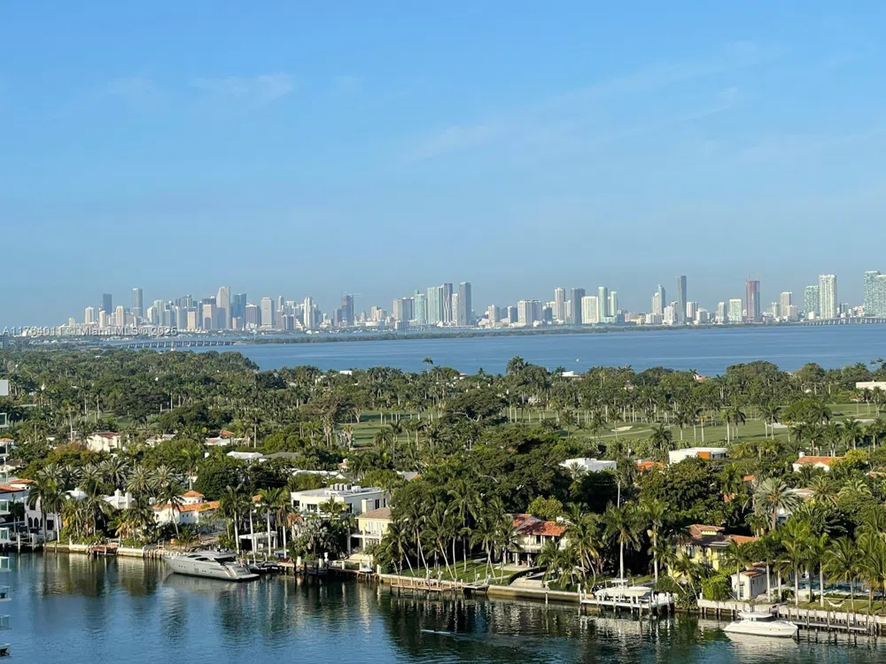 5875 Collins Ave #1704 Miami Beach, FL 33140
