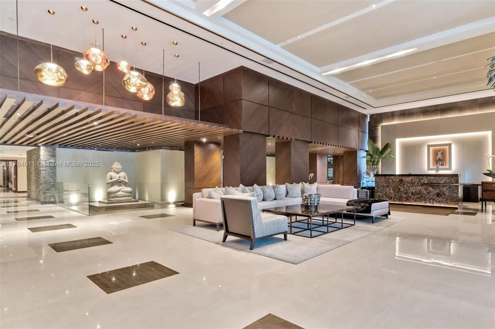 5875 Collins Ave #1704 Miami Beach, FL 33140