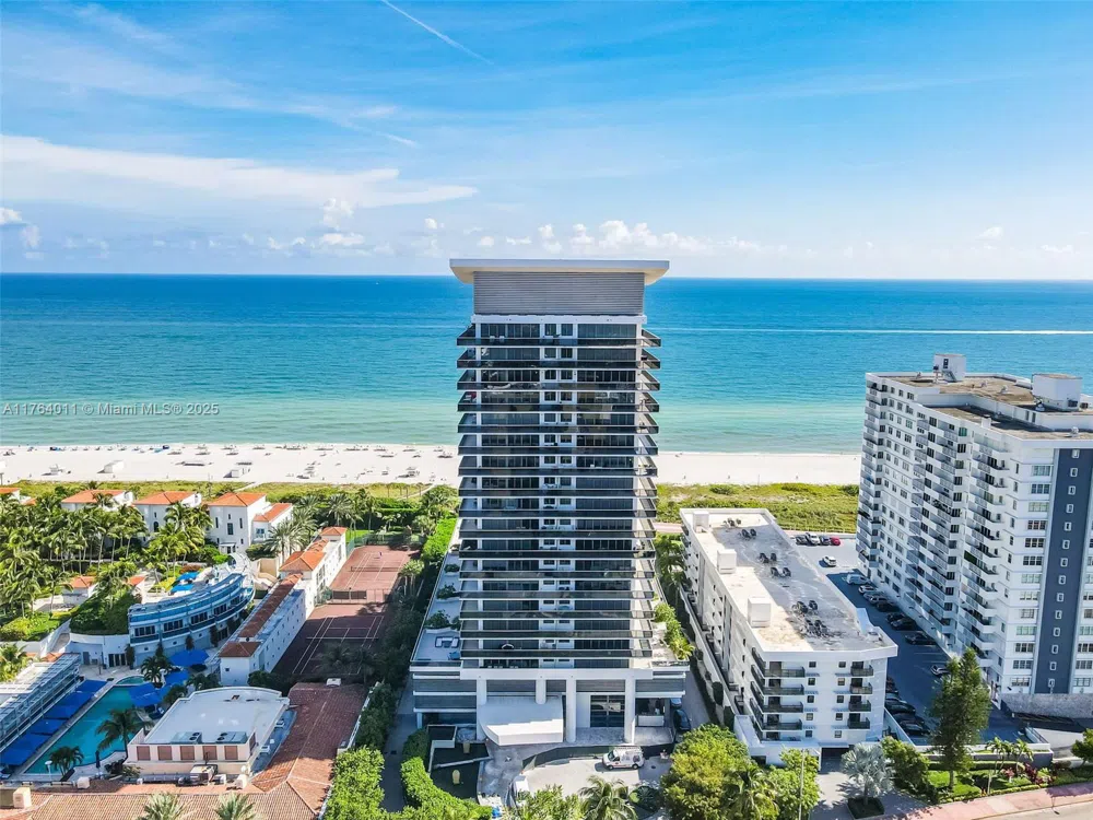 5875 Collins Ave #1704 Miami Beach, FL 33140