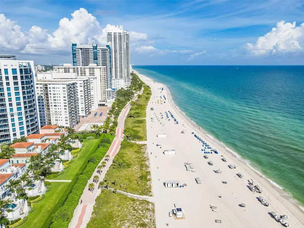 5875 Collins Ave #1704 Miami Beach, FL 33140