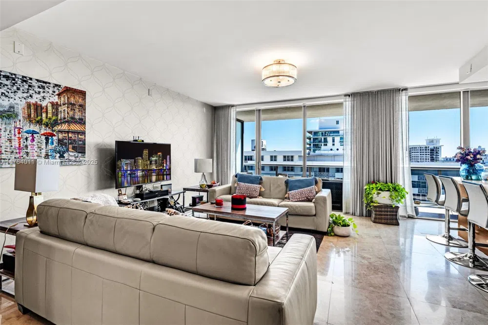 5875 Collins Ave #1704 Miami Beach, FL 33140