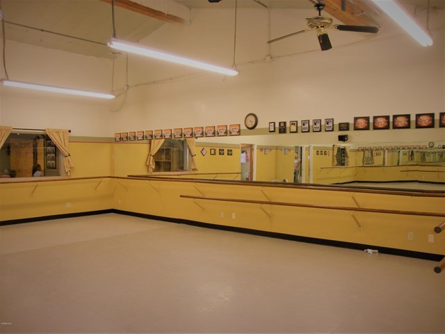 811 W Telegraph Road Santa Paula, CA 93060