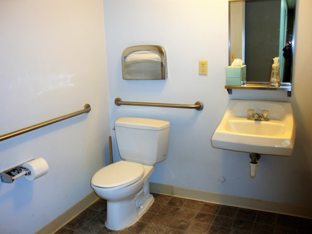 811 W Telegraph Road Santa Paula, CA 93060