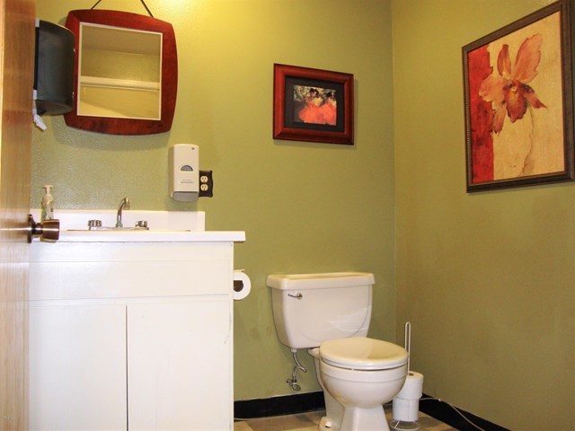 811 W Telegraph Road Santa Paula, CA 93060