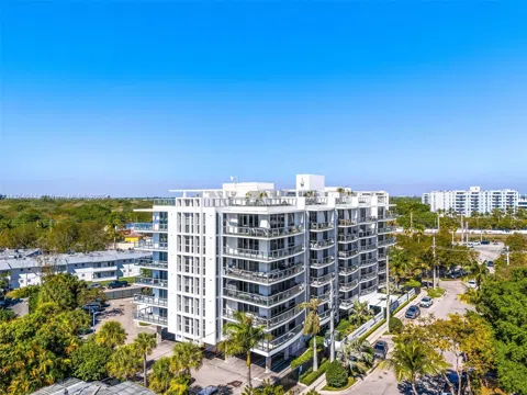 13800 Highland Dr #302