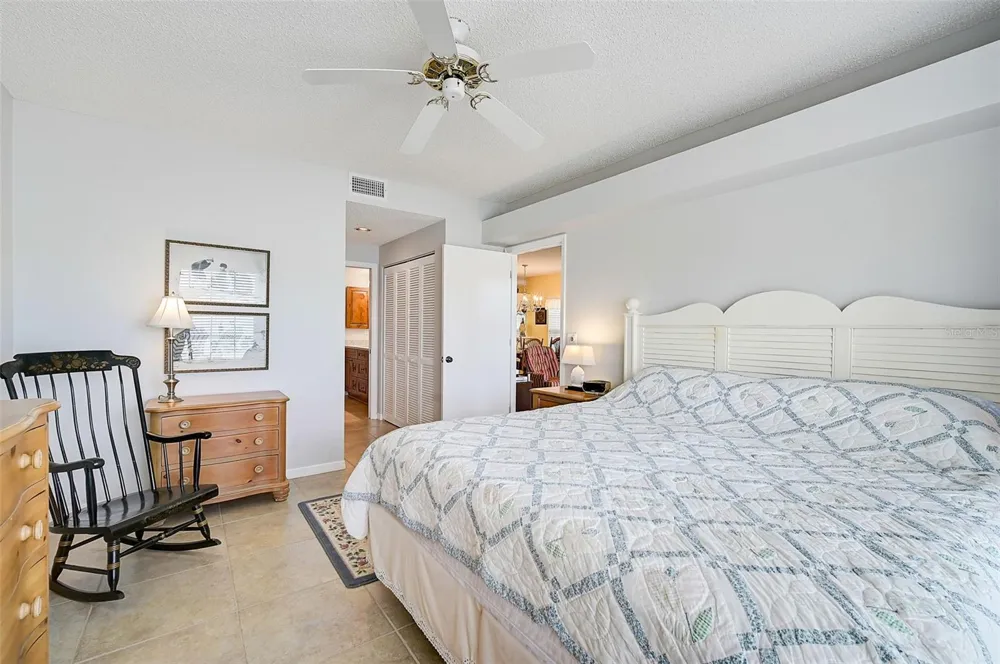 4215 CADDIE DRIVE E #101 Bradenton, FL 34203