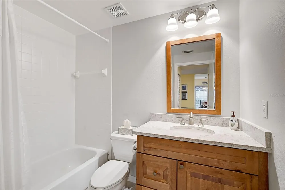 4215 CADDIE DRIVE E #101 Bradenton, FL 34203