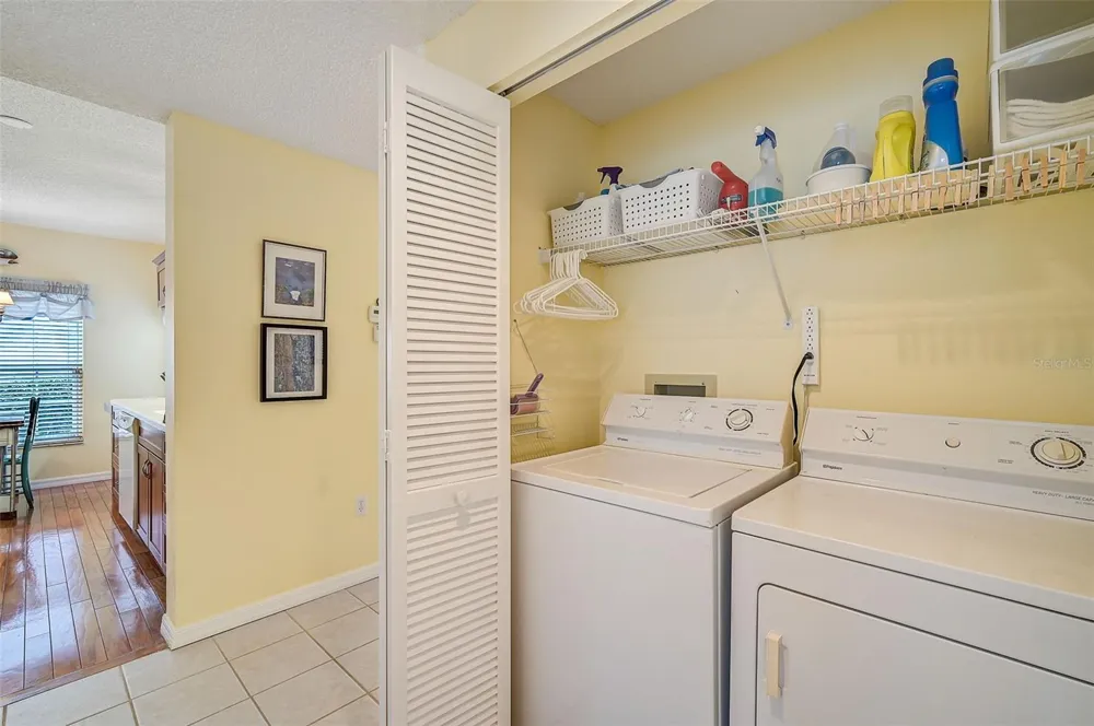 4215 CADDIE DRIVE E #101 Bradenton, FL 34203