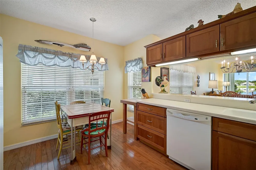 4215 CADDIE DRIVE E #101 Bradenton, FL 34203
