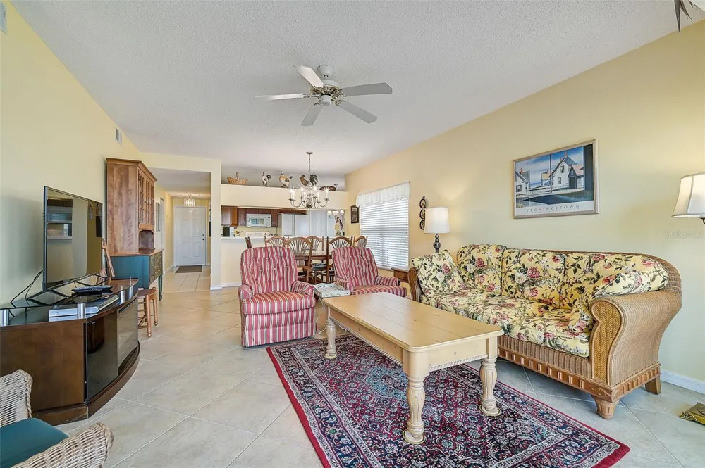 4215 CADDIE DRIVE E #101 Bradenton, FL 34203