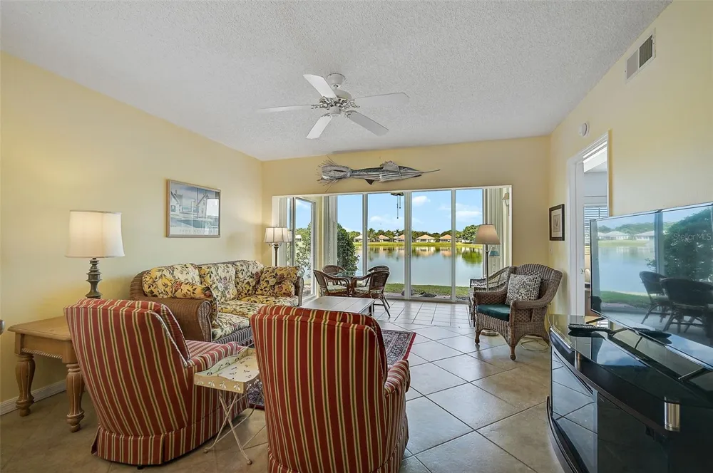 4215 CADDIE DRIVE E #101 Bradenton, FL 34203